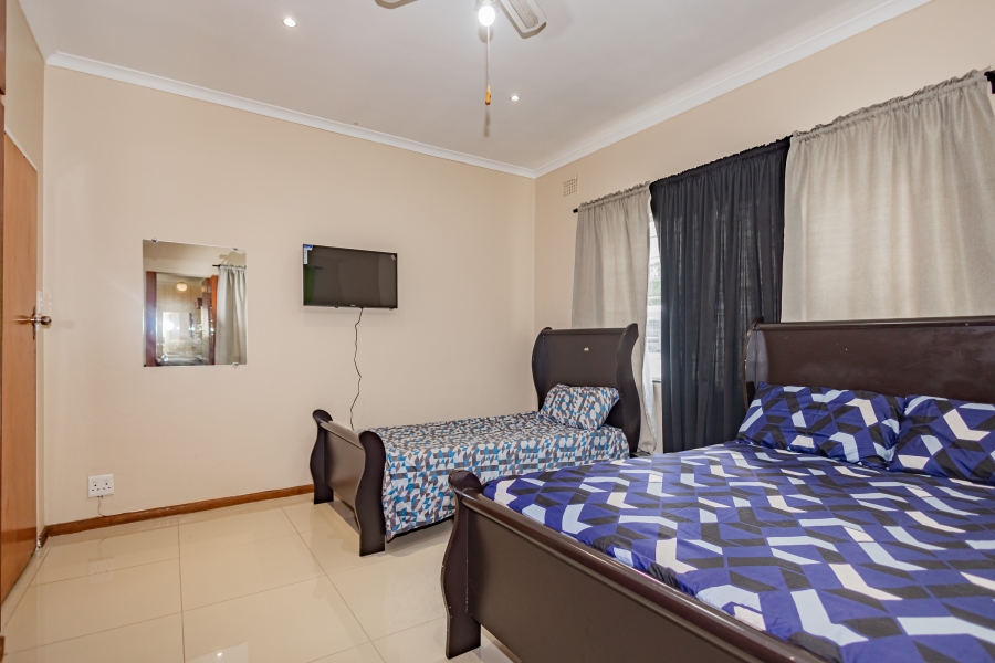 7 Bedroom Property for Sale in Parow Valley Western Cape